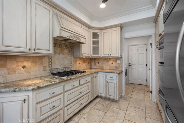 25851 Cordova, Laguna Hills, CA 92653