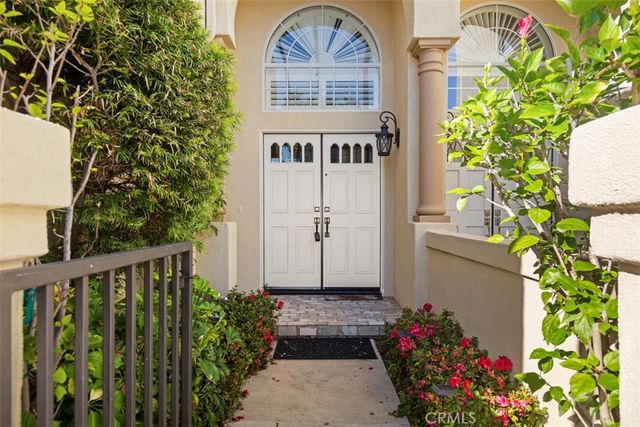 25851 Cordova, Laguna Hills, CA 92653