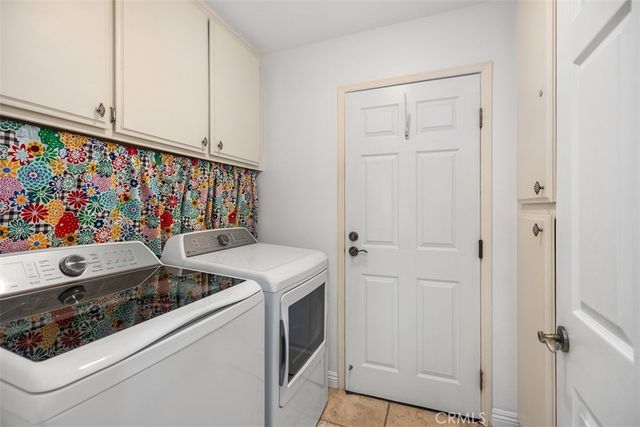 25851 Cordova, Laguna Hills, CA 92653