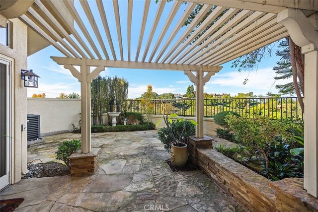 25851 Cordova, Laguna Hills, CA 92653