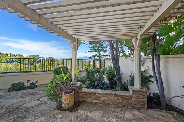 25851 Cordova, Laguna Hills, CA 92653