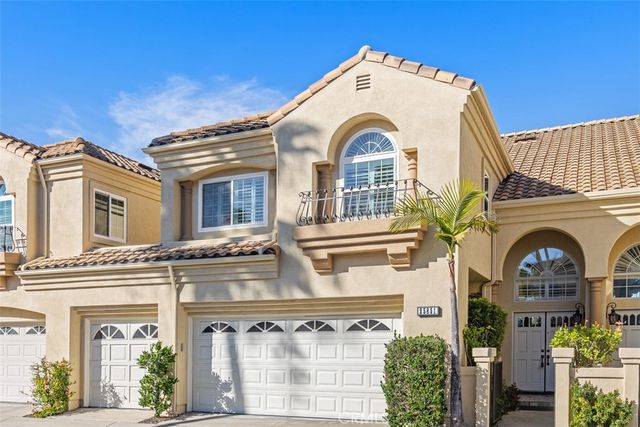 25851 Cordova, Laguna Hills, CA 92653