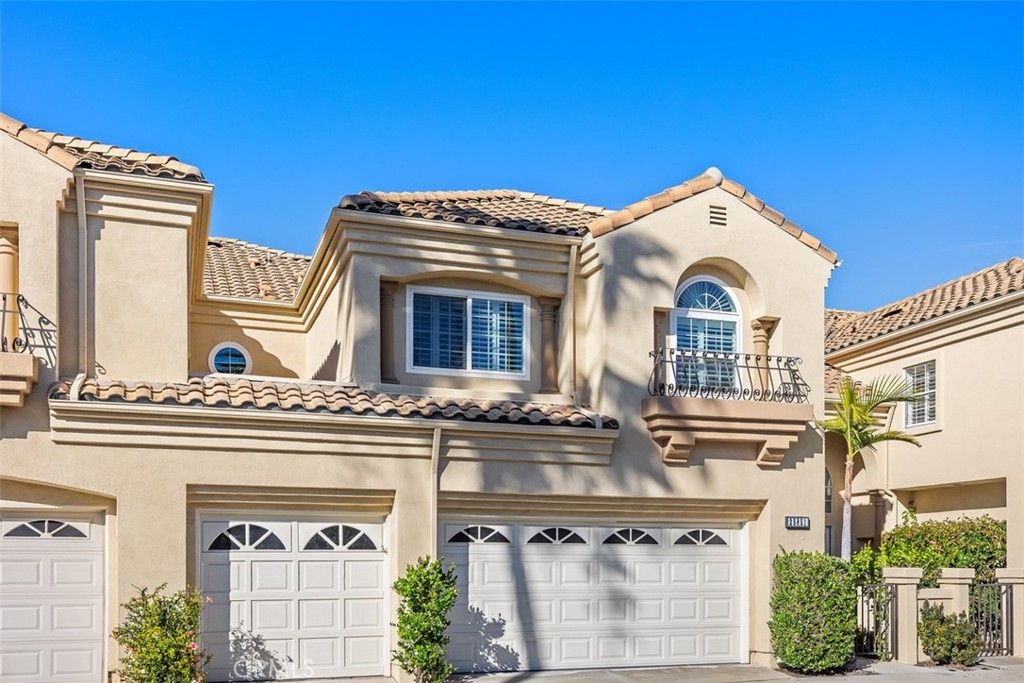 25851 Cordova, Laguna Hills, CA 92653