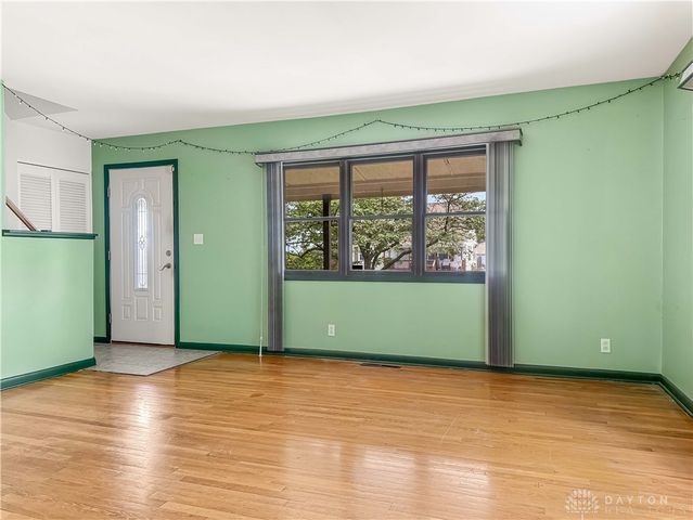 351 Deerfield Road, Columbus, OH 43228