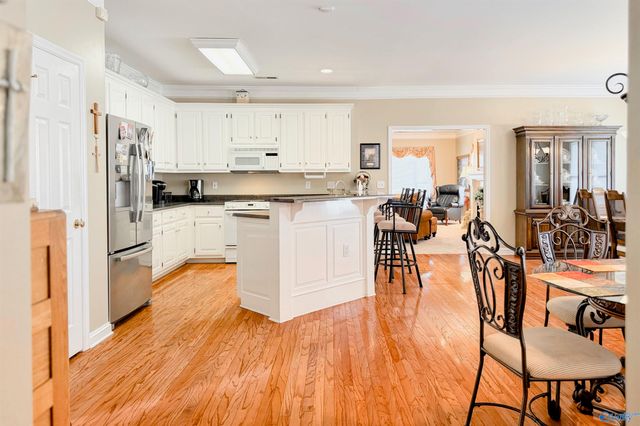 2219 Yorkshire Se, Decatur, AL 35601