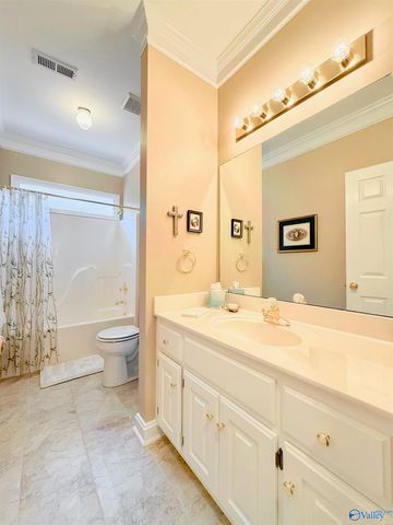 2219 Yorkshire Se, Decatur, AL 35601