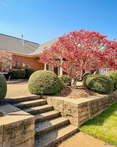 2219 Yorkshire Se, Decatur, AL 35601