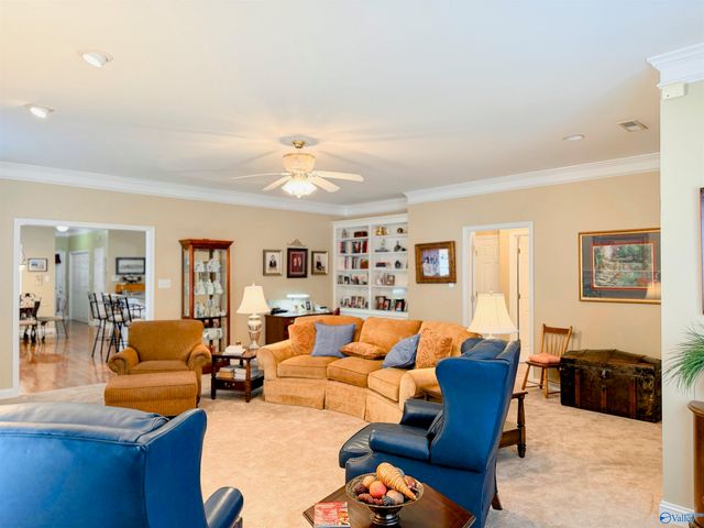 2219 Yorkshire Se, Decatur, AL 35601