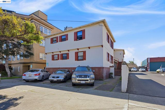 712 Santa Clara Avenue, Alameda, CA 94501