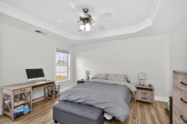 240 Gleneagles Way, Versailles, KY 40383