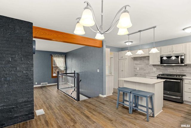 101 ELM Street, Morton, IL 61550