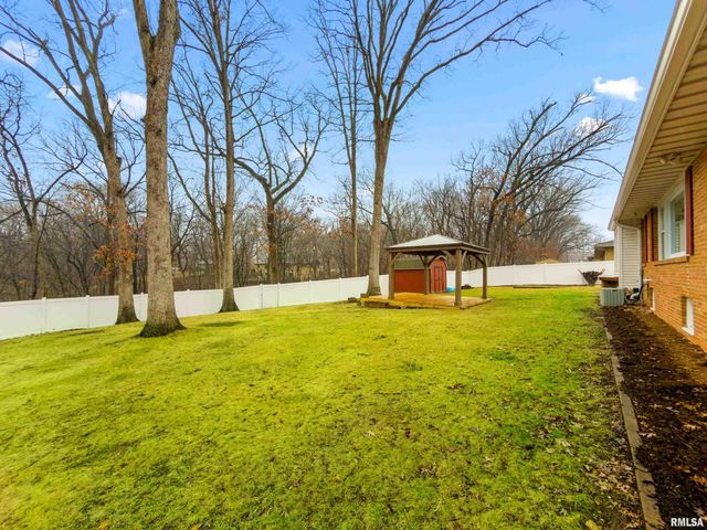 101 ELM Street, Morton, IL 61550