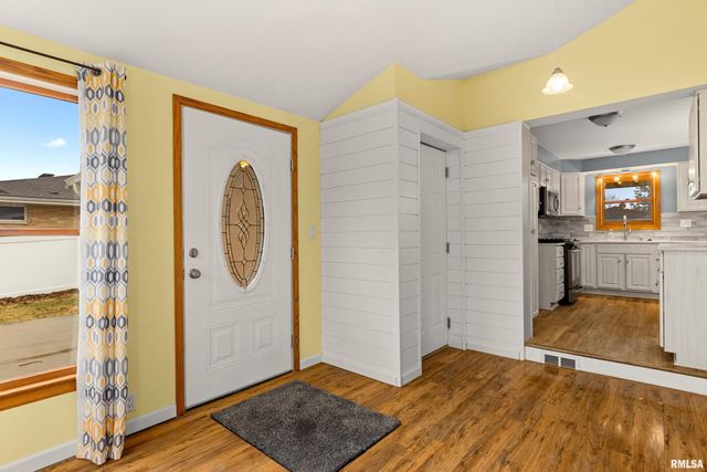 101 ELM Street, Morton, IL 61550