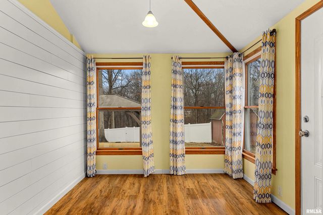 101 ELM Street, Morton, IL 61550