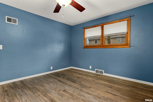 101 ELM Street, Morton, IL 61550