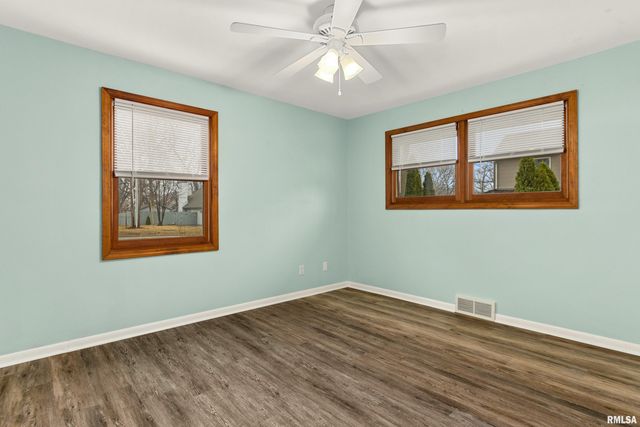 101 ELM Street, Morton, IL 61550