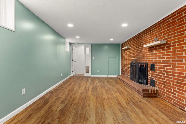 101 ELM Street, Morton, IL 61550