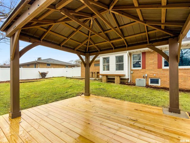 101 ELM Street, Morton, IL 61550