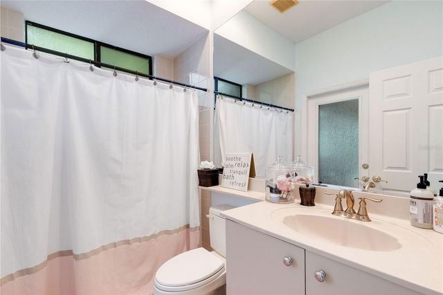 6828 HONEYSUCKLE TRAIL, Lakewood Ranch, FL 34202