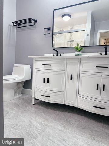 15427 BEACHWATER CT, Dumfries, VA 22025