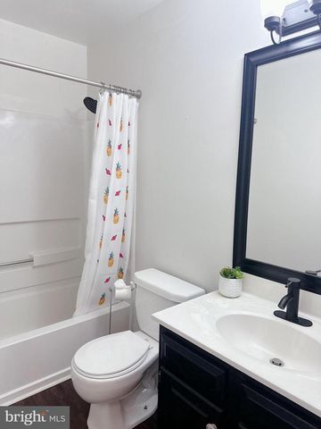 15427 BEACHWATER CT, Dumfries, VA 22025