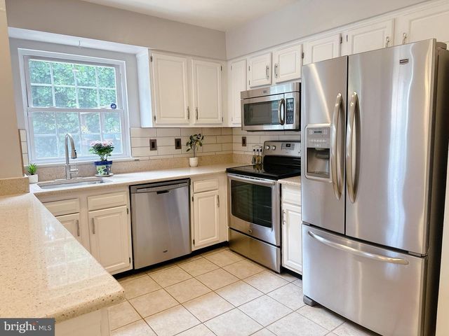 15427 BEACHWATER CT, Dumfries, VA 22025