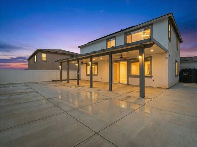 6402 June Mountain, Jurupa Valley, CA 92509