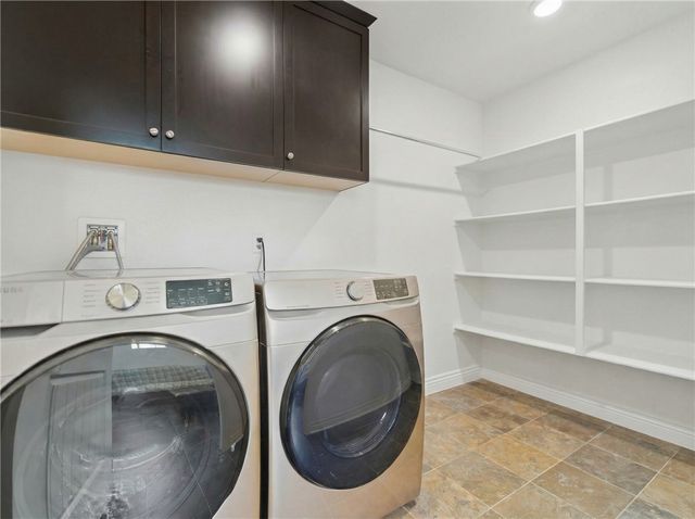 6402 June Mountain, Jurupa Valley, CA 92509