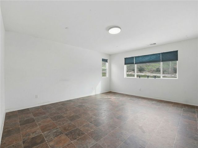 6402 June Mountain, Jurupa Valley, CA 92509