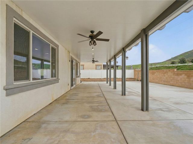 6402 June Mountain, Jurupa Valley, CA 92509