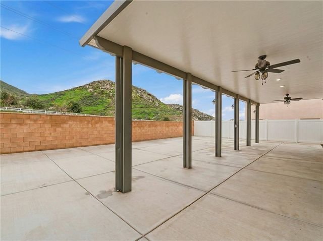6402 June Mountain, Jurupa Valley, CA 92509