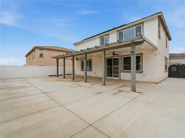 6402 June Mountain, Jurupa Valley, CA 92509