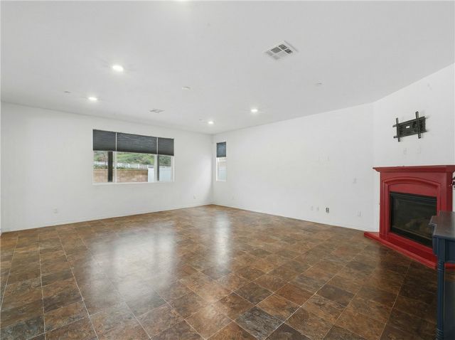 6402 June Mountain, Jurupa Valley, CA 92509