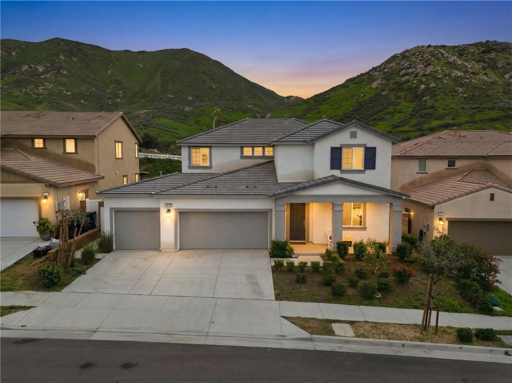 6402 June Mountain, Jurupa Valley, CA 92509