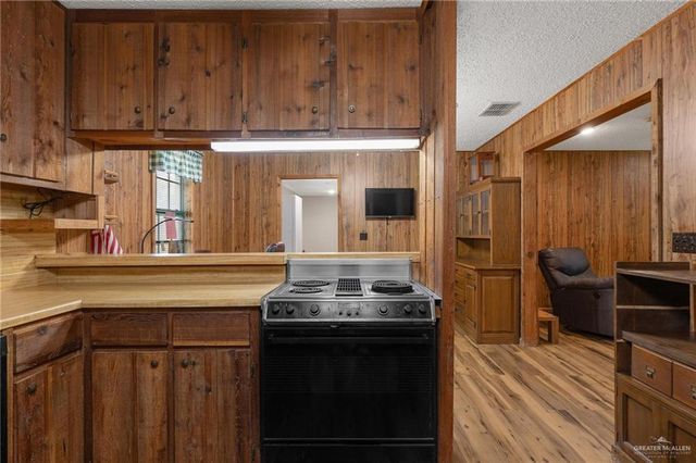 401 S Parker Road, La Feria, TX 78559