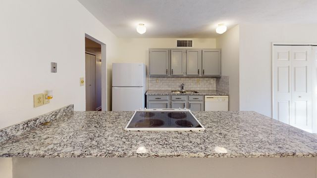 5620 Pearce Street, The Colony, TX 75056