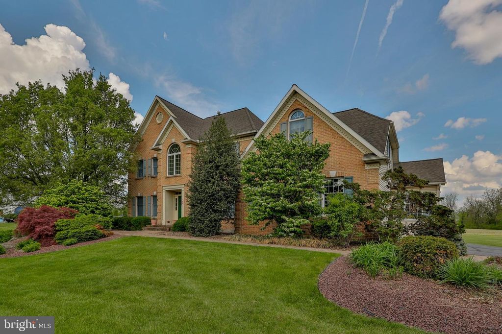 634 COUNTRY CLUB RD, Easton, PA 18045