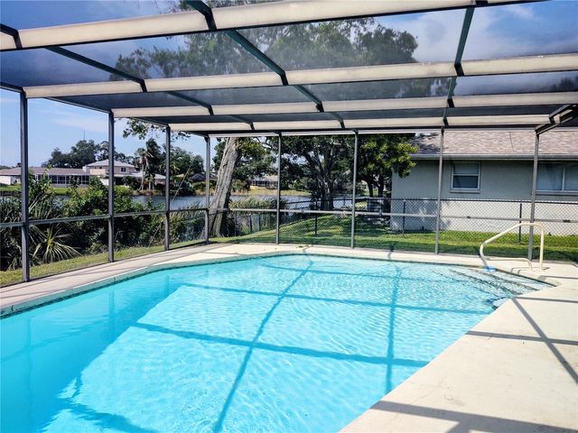 619 RIVIERA BAY DRIVE NE, St Petersburg, FL 33702