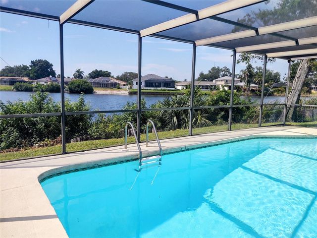 619 RIVIERA BAY DRIVE NE, St Petersburg, FL 33702
