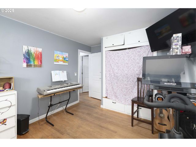 811 Ne Clyde Pl Ne 116 C, Grants Pass, OR 97526