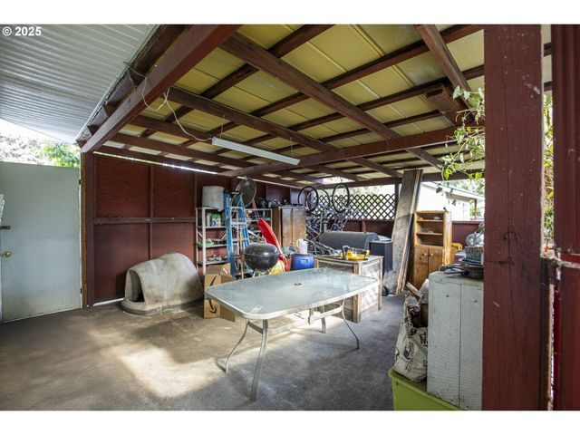811 Ne Clyde Pl Ne 116 C, Grants Pass, OR 97526