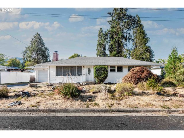811 Ne Clyde Pl Ne 116 C, Grants Pass, OR 97526
