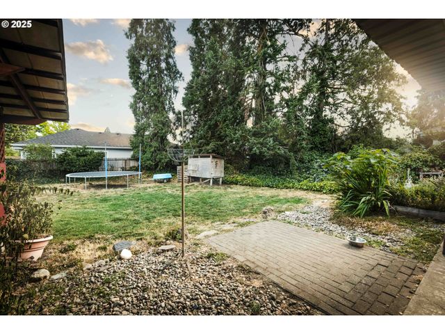 811 Ne Clyde Pl Ne 116 C, Grants Pass, OR 97526