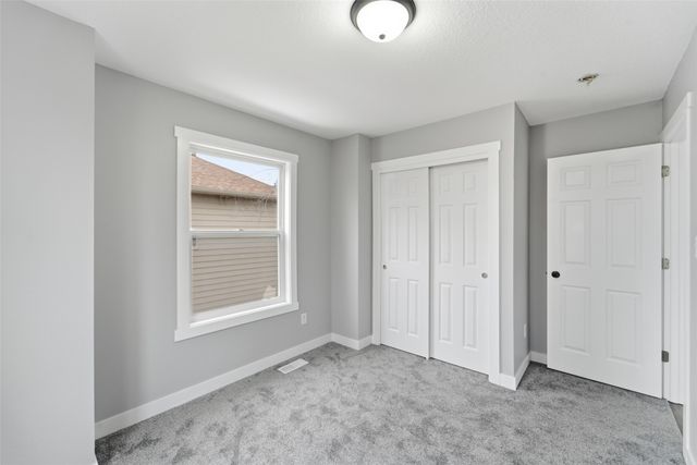 917 E 12th Street, Des Moines, IA 50316