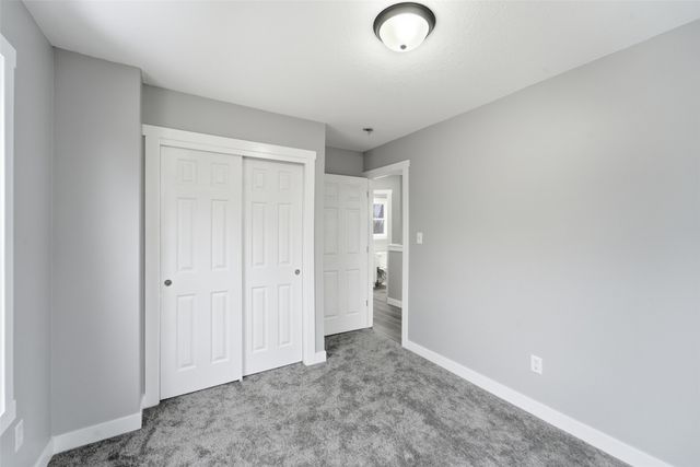 917 E 12th Street, Des Moines, IA 50316