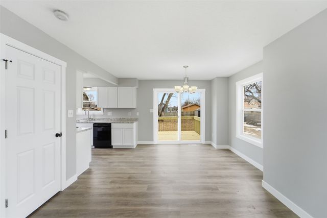 917 E 12th Street, Des Moines, IA 50316