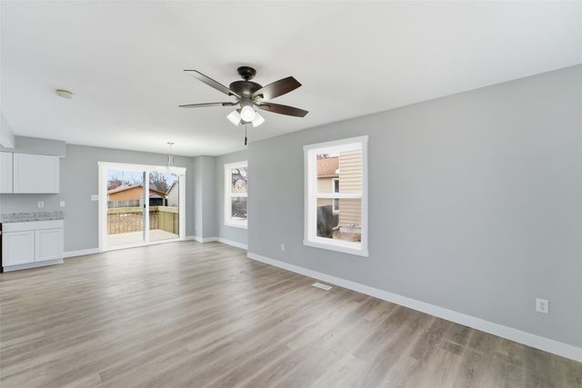 917 E 12th Street, Des Moines, IA 50316