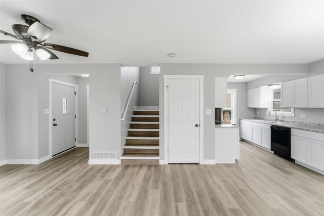 917 E 12th Street, Des Moines, IA 50316