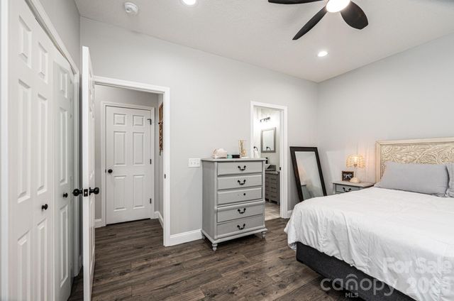 29 Central Avenue, Granite Falls, NC 28630