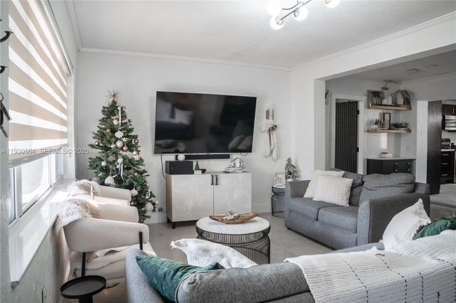 2403 Rodman St, Hollywood, FL 33020